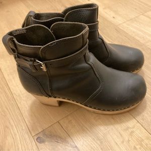 Swedish Hasbeens Bootie Clog Buckle Black Leather